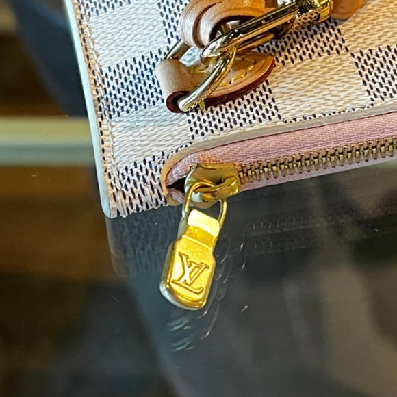 LOUIS VUITTON Damier Azur Pochette - Picture 5 of 13